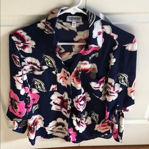 Express floral print blouse size Medium